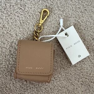 Pixie Mood Brown AirPod Holder